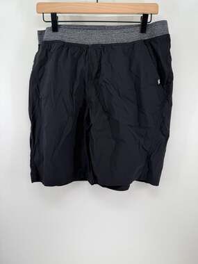 Outdoor Research Men's large Black Ferrosi Shorts 9 inch inseam